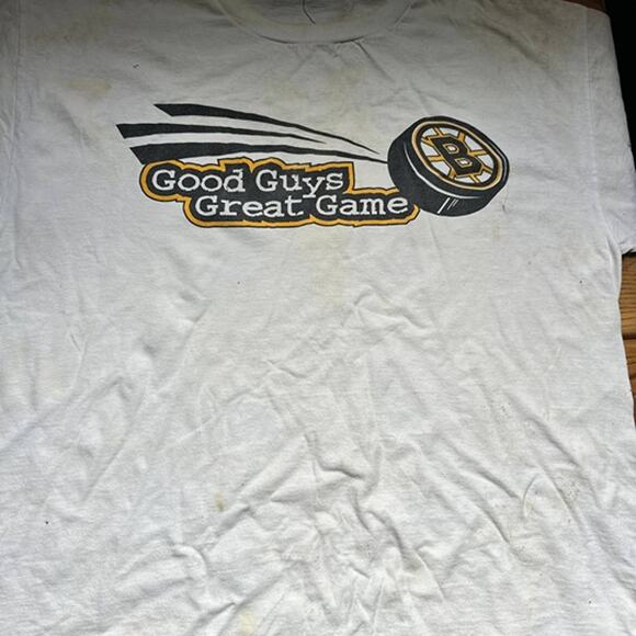 Gildan Other - Delta Pro Weight T-Shirt XL White Boston Bruins Ice Hockey Team Graphic